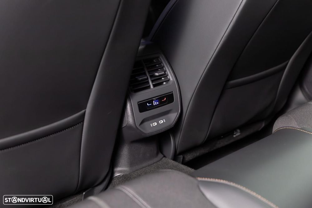 Cupra Leon ST 1.4 e-Hybrid MID DSG - 51