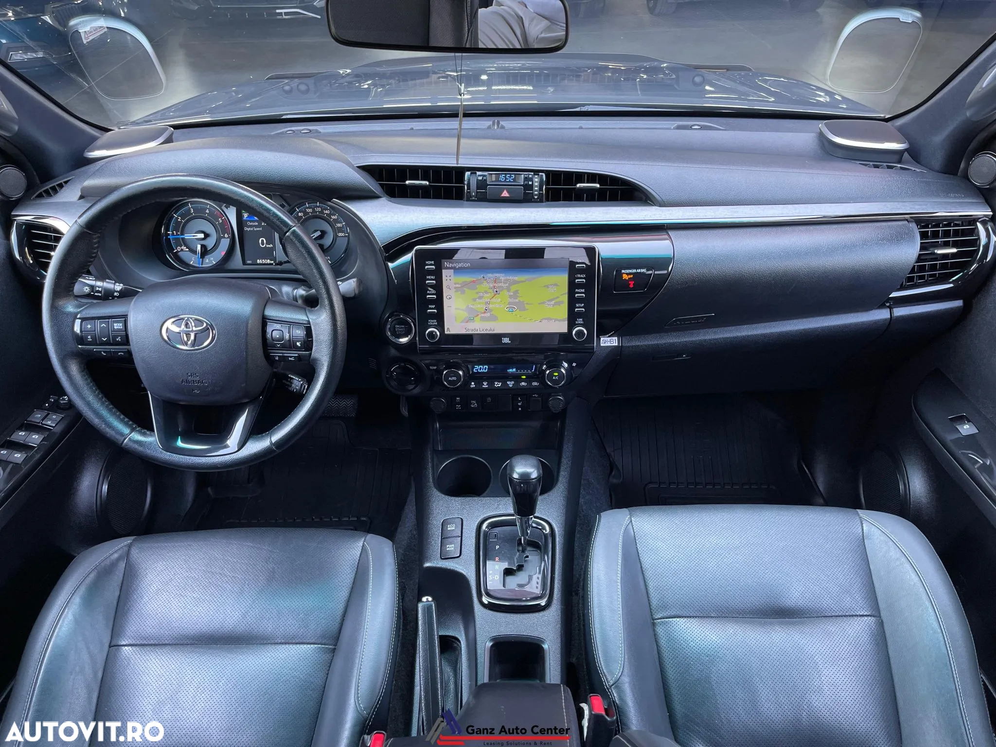 Toyota Hilux 2.8D 204CP 4x4 Double Cab AT Invincible - 10