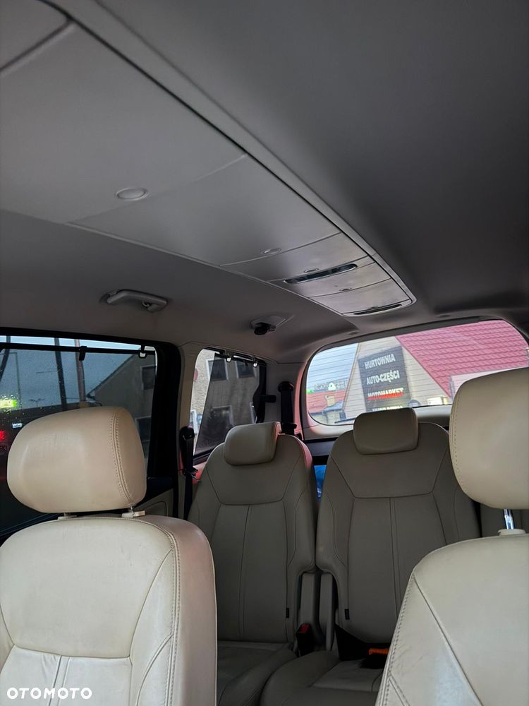 Ford Galaxy 2.0 TDCi Ghia - 23