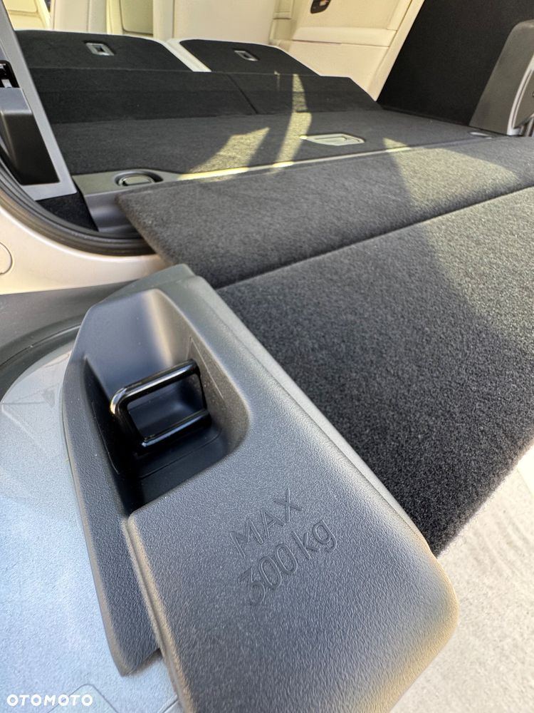 Lynk & Co 900 - 29