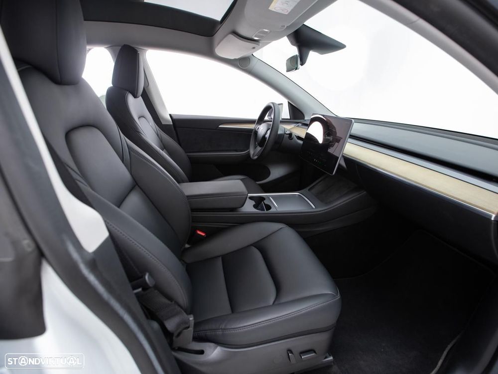 Tesla Model Y RWD - 11