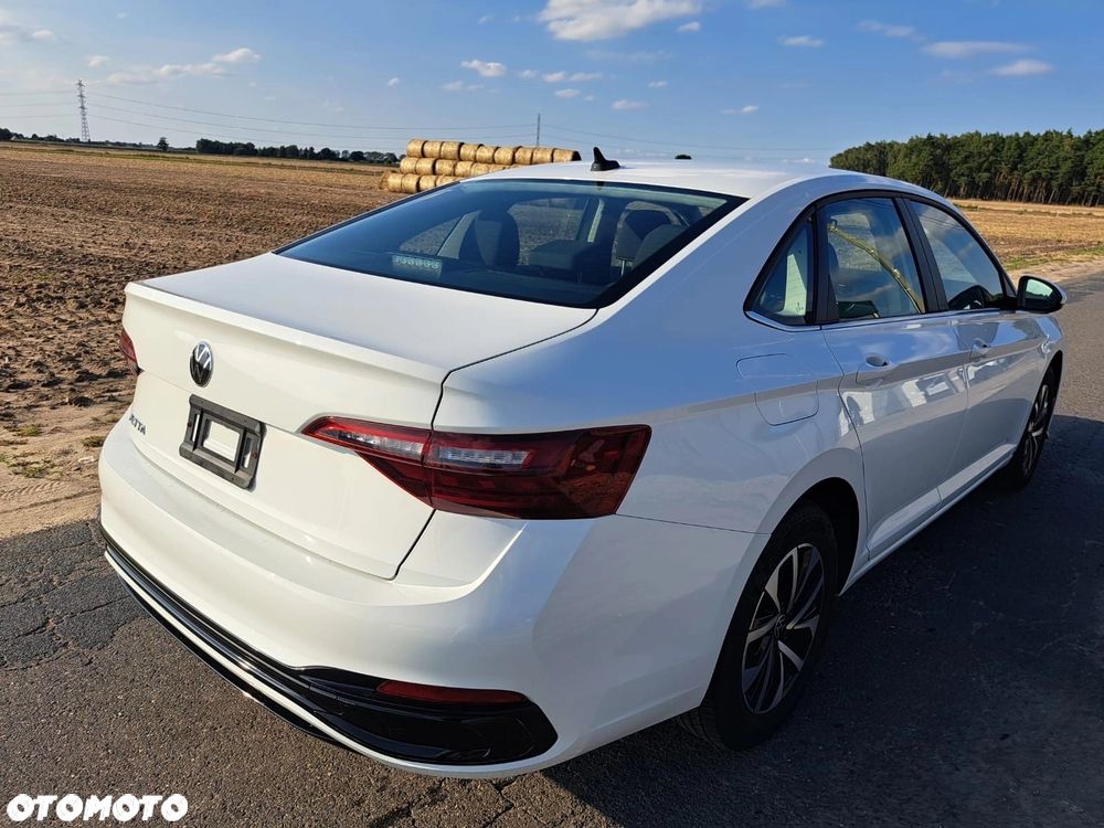 Volkswagen Jetta - 14