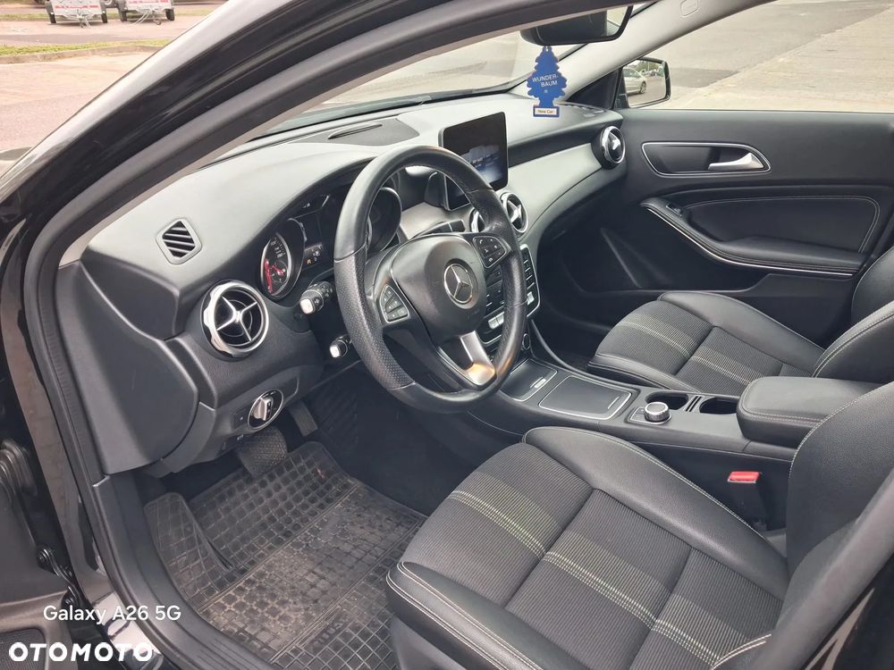 Mercedes-Benz GLA 200 7G-DCT Activity Edition - 7