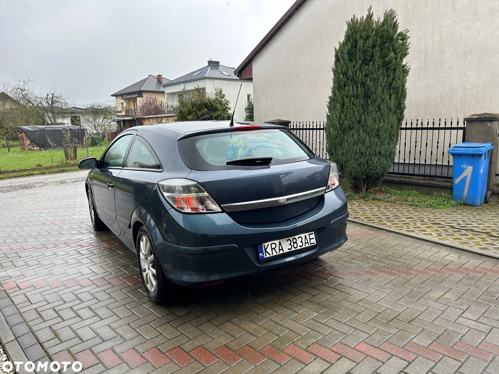 Opel Astra GTC 1.6 Cosmo - 5