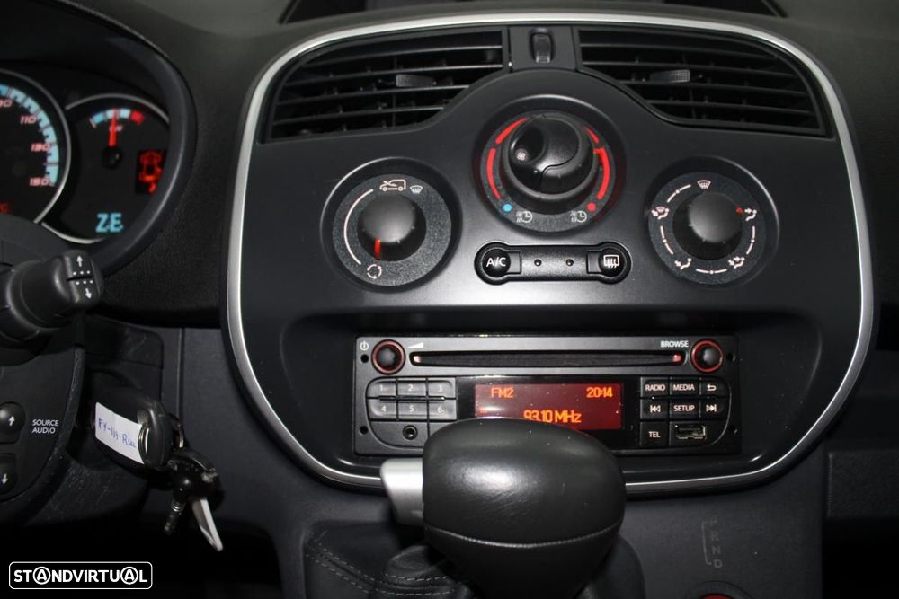 Renault Kangoo 33kWh IVA DEDUTIVEL - 17