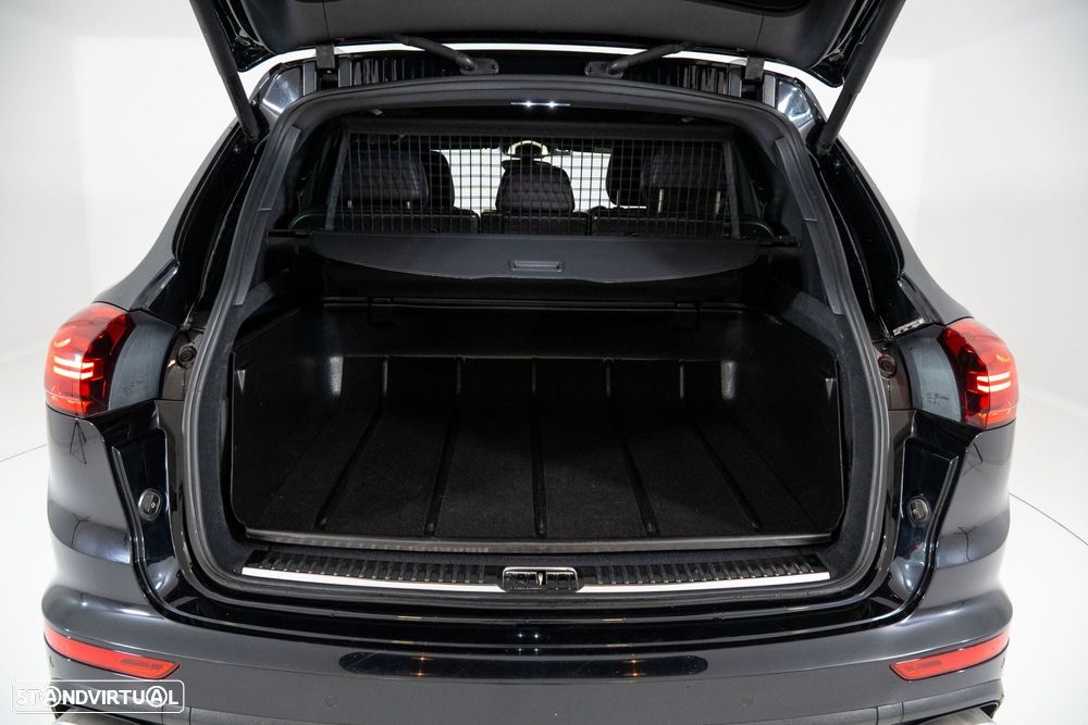 Porsche Cayenne Platinum Edition - 27