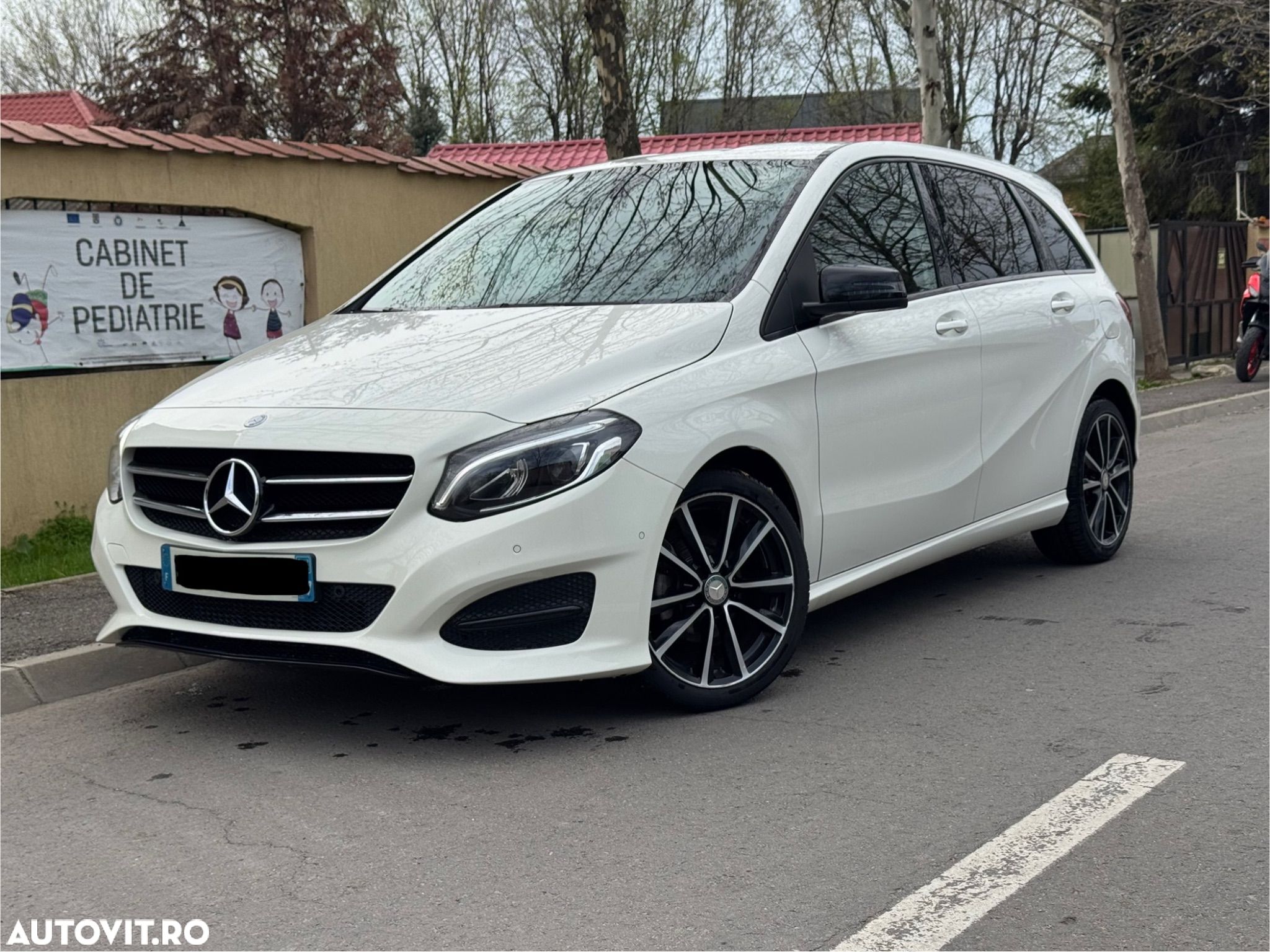 Mercedes-Benz B - 1
