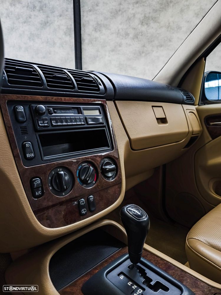 Mercedes-Benz ML 320 Standard - 14