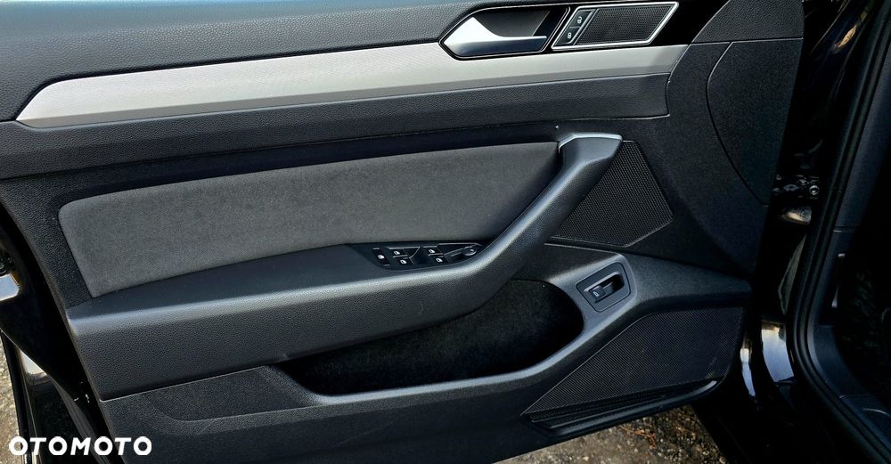 Volkswagen Passat 1.6 TDI (BlueMotion Technology) DSG Comfortline - 26