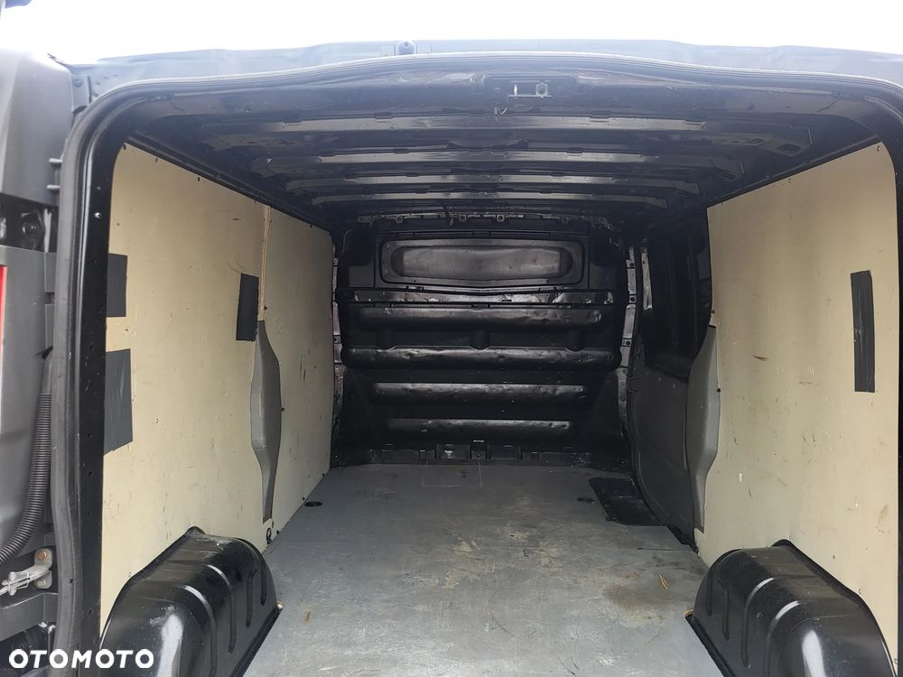 Opel Vivaro - 31