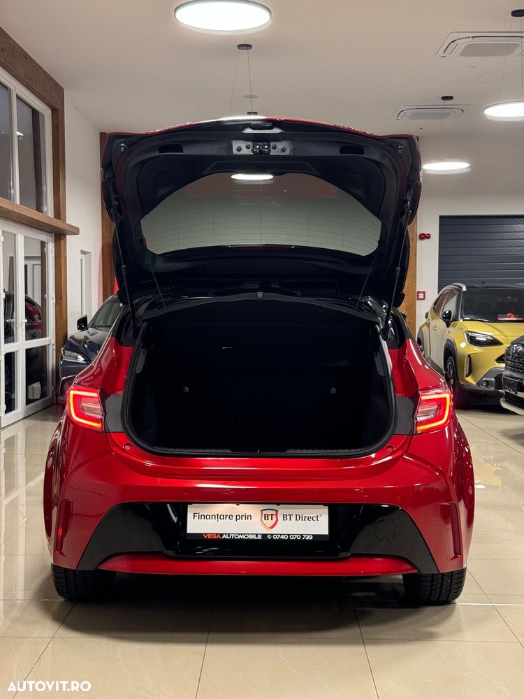 Toyota Corolla 1.8 Hybrid Team Deutschland - 40