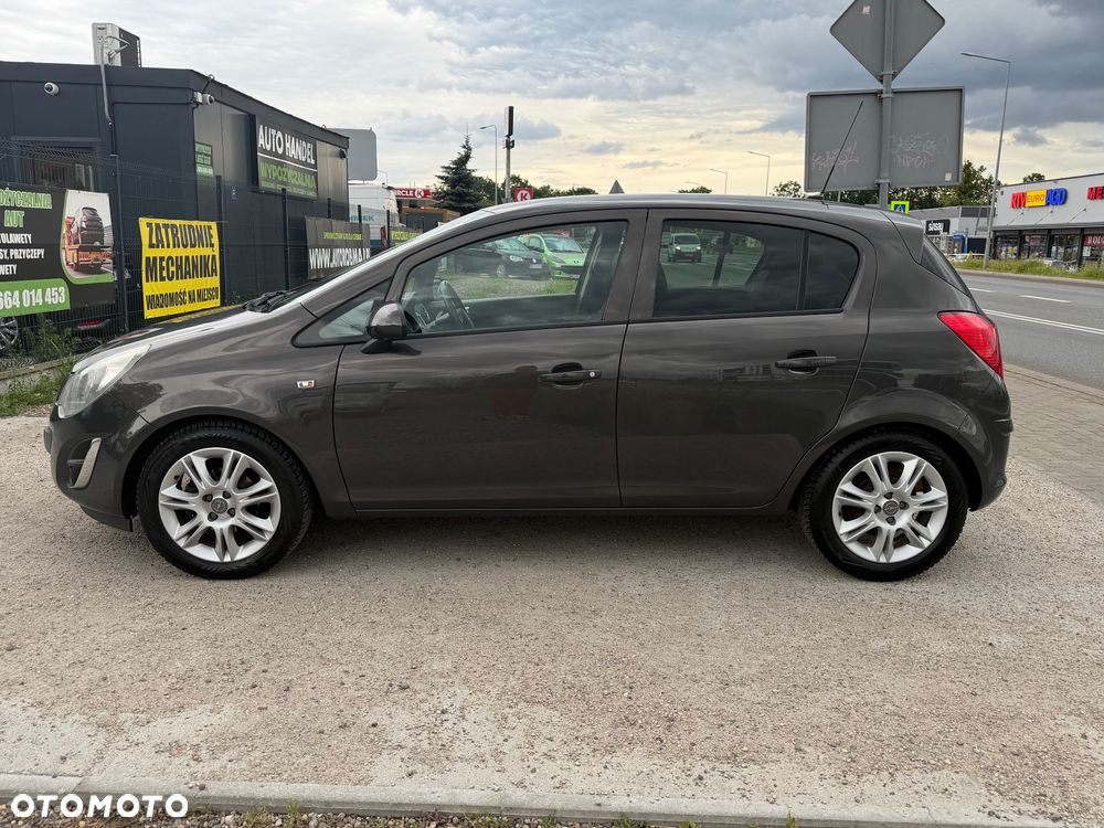 Opel Corsa 1.2 16V Cosmo - 6