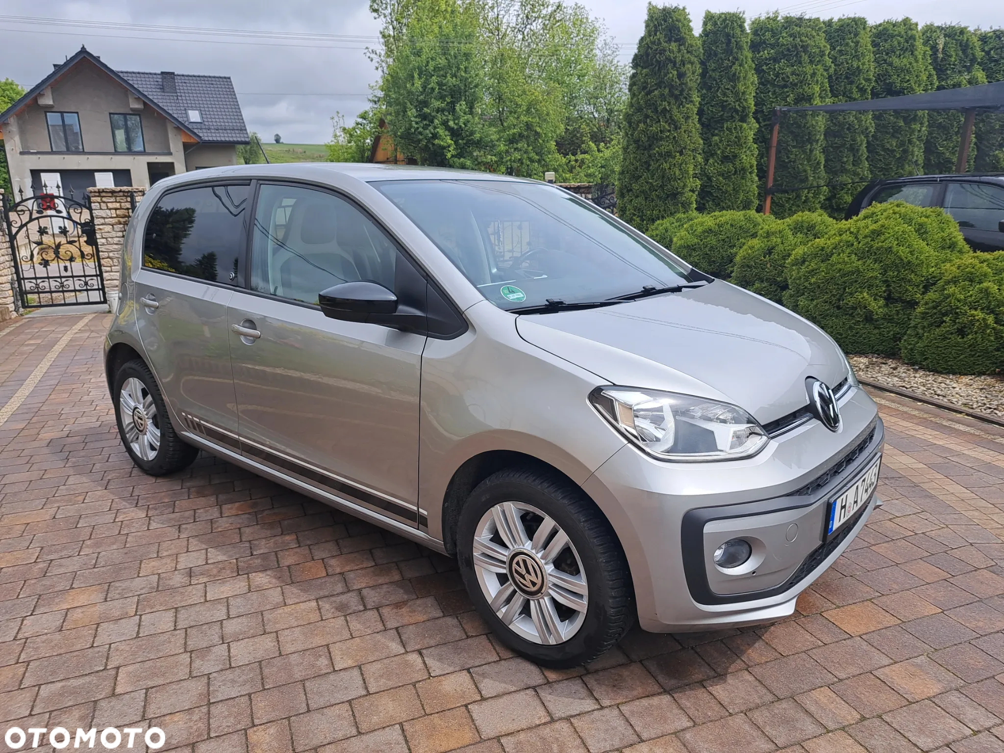 Volkswagen up! (BlueMotion Technology) beats - 18