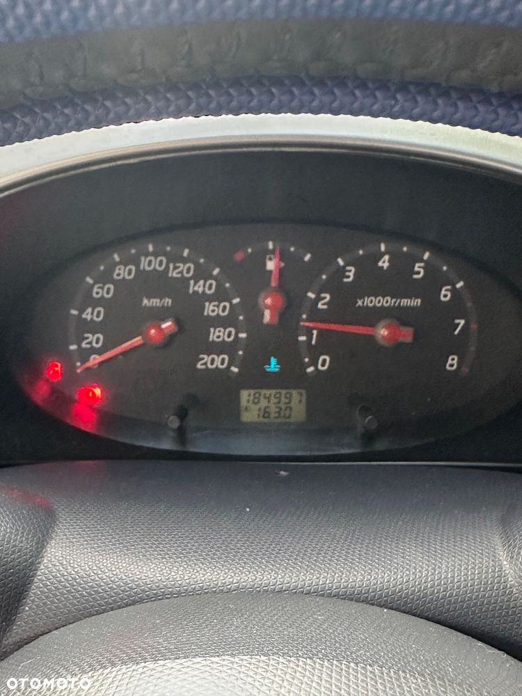 Nissan Micra - 5