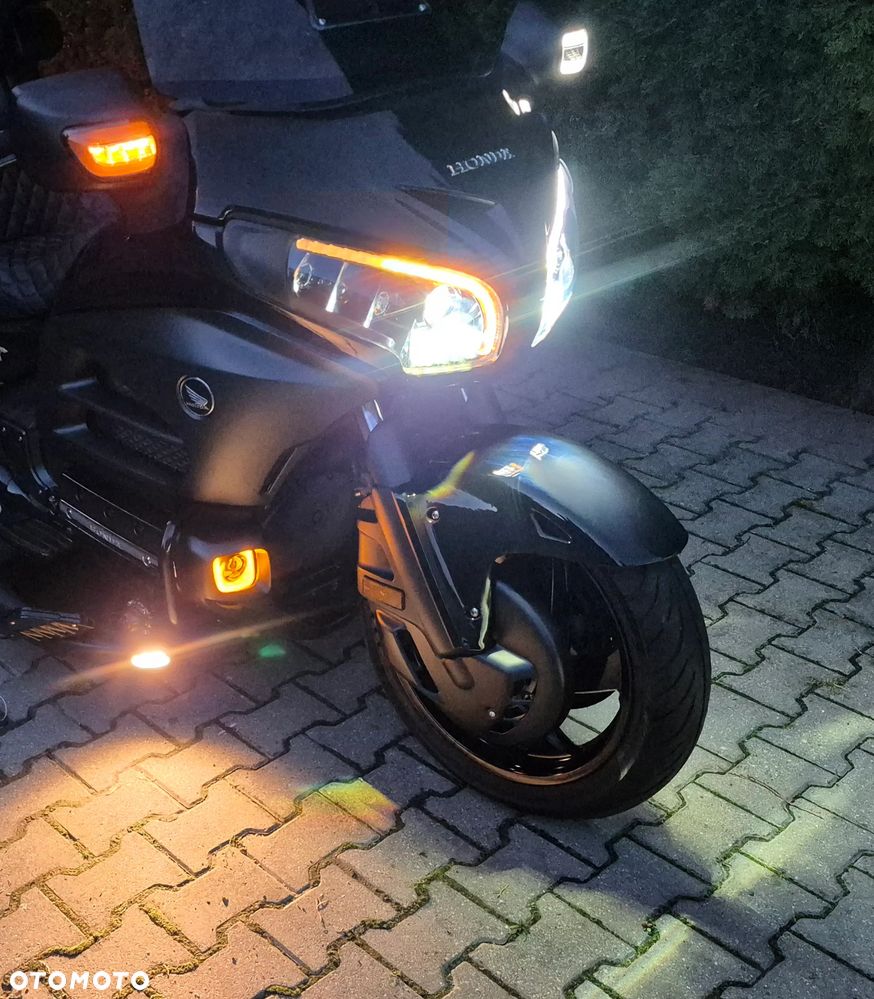 Honda GL - 27