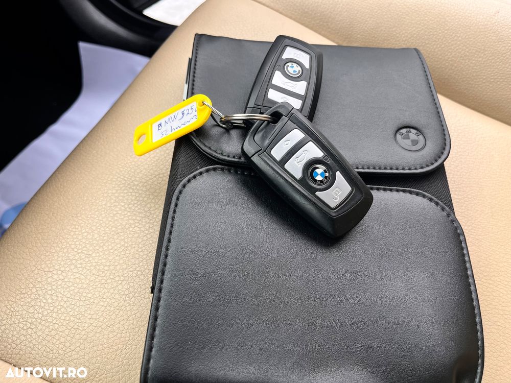 BMW Seria 5 525d Aut. Luxury Line - 28