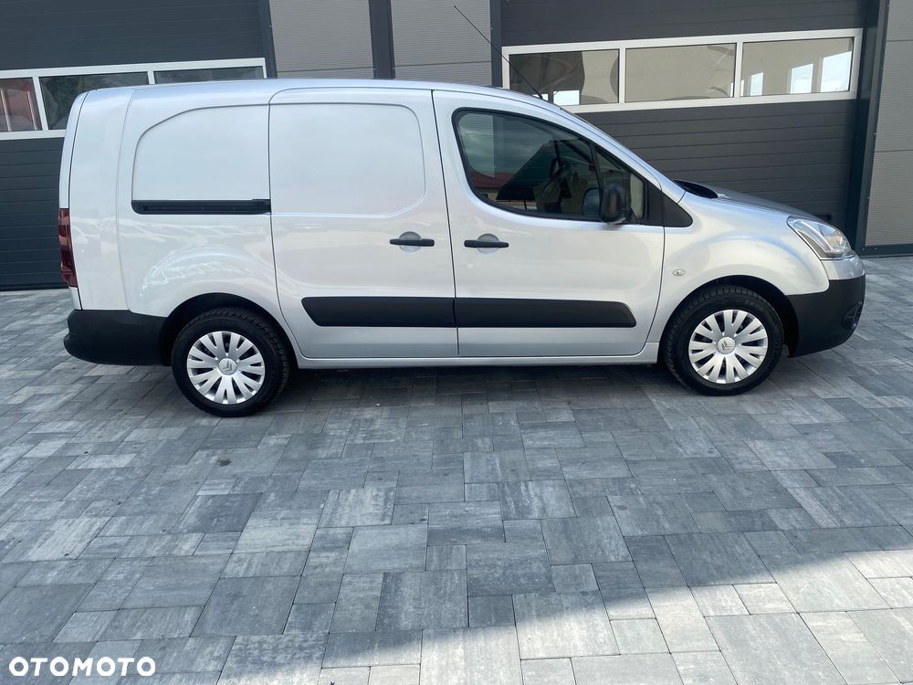 Citroën BERLINGO 1.6 HDI, MAX długi, 3-osobowy, klimatyzacja, zakupiony w salonie w Rzeszowie - 11
