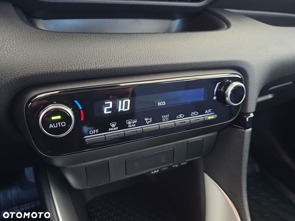 Toyota Yaris - 22