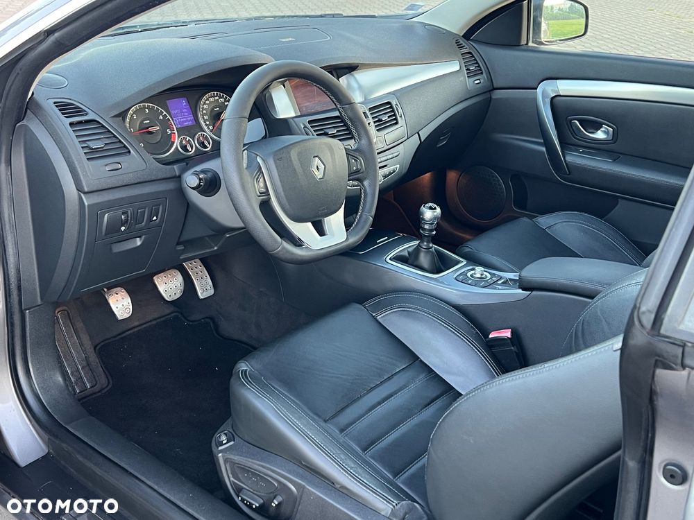Renault Laguna dCi 180 FAP GT - 9