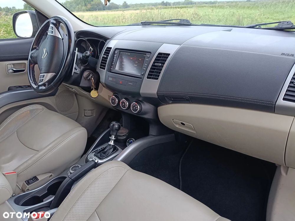 Citroën C-Crosser - 8