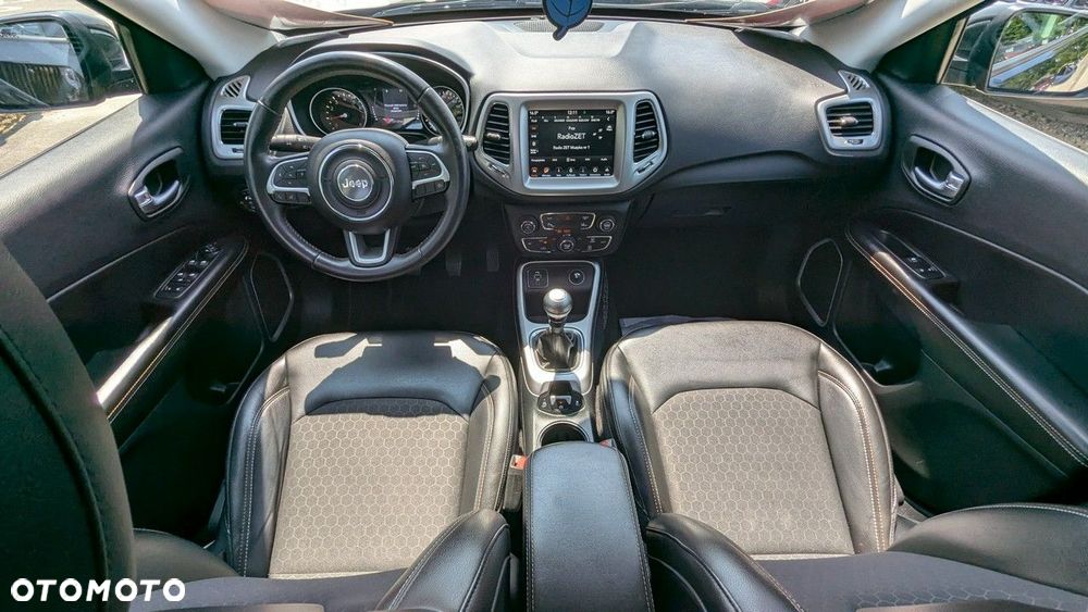 Jeep Compass - 22