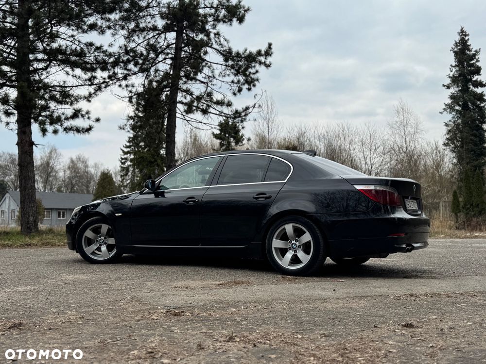 BMW Seria 5 525d - 4