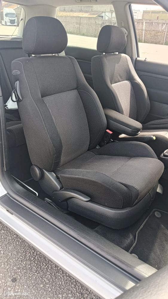 VW Golf 1.9 TDi Highline - 15