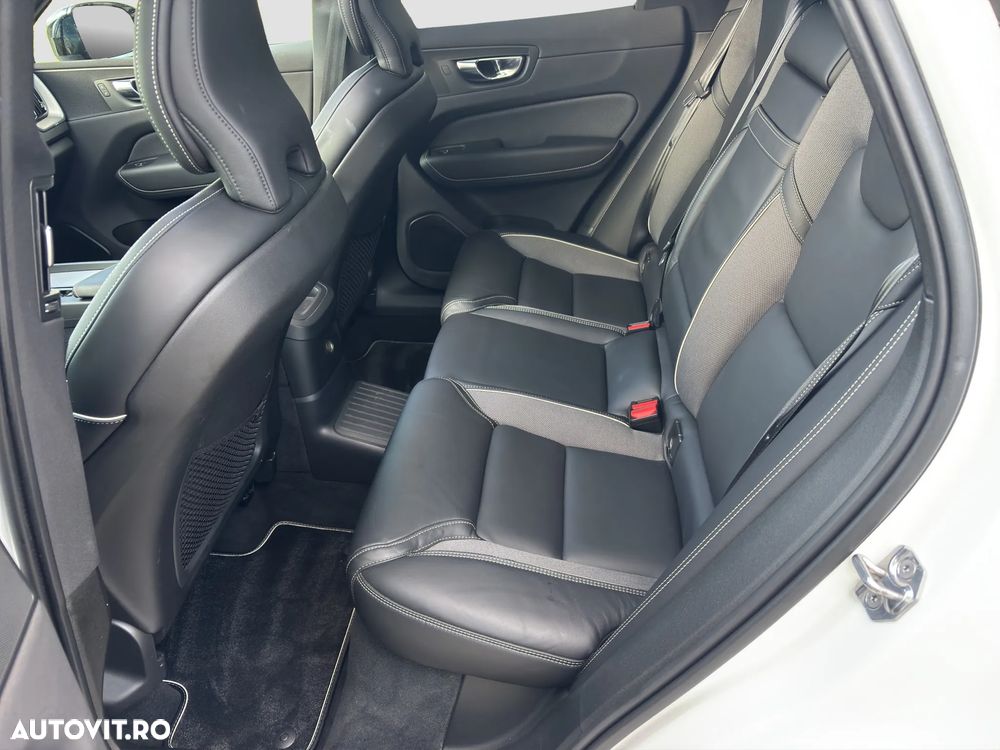Volvo XC 60 T8 Twin Engine AWD R-Design - 8