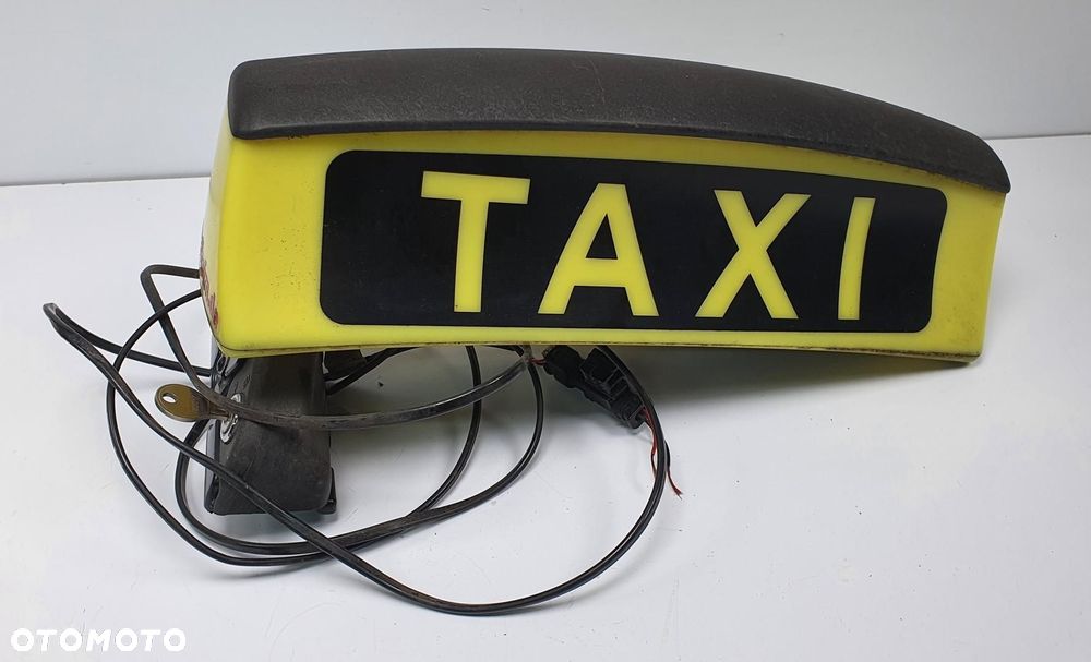 LAMPA ZNAK KOGUT TAXI MERCEDES W246 A2468200514 - 2
