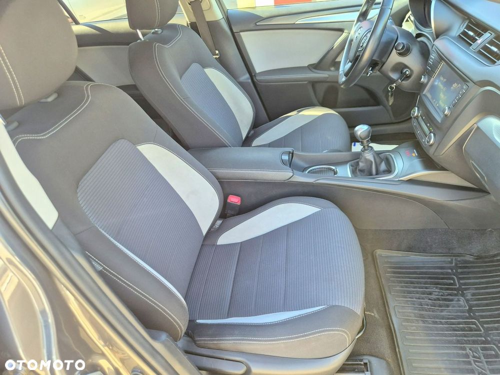 Toyota Avensis 2.0 D-4D Prestige - 25