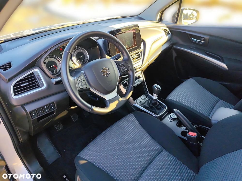 Suzuki SX4 S-Cross - 10