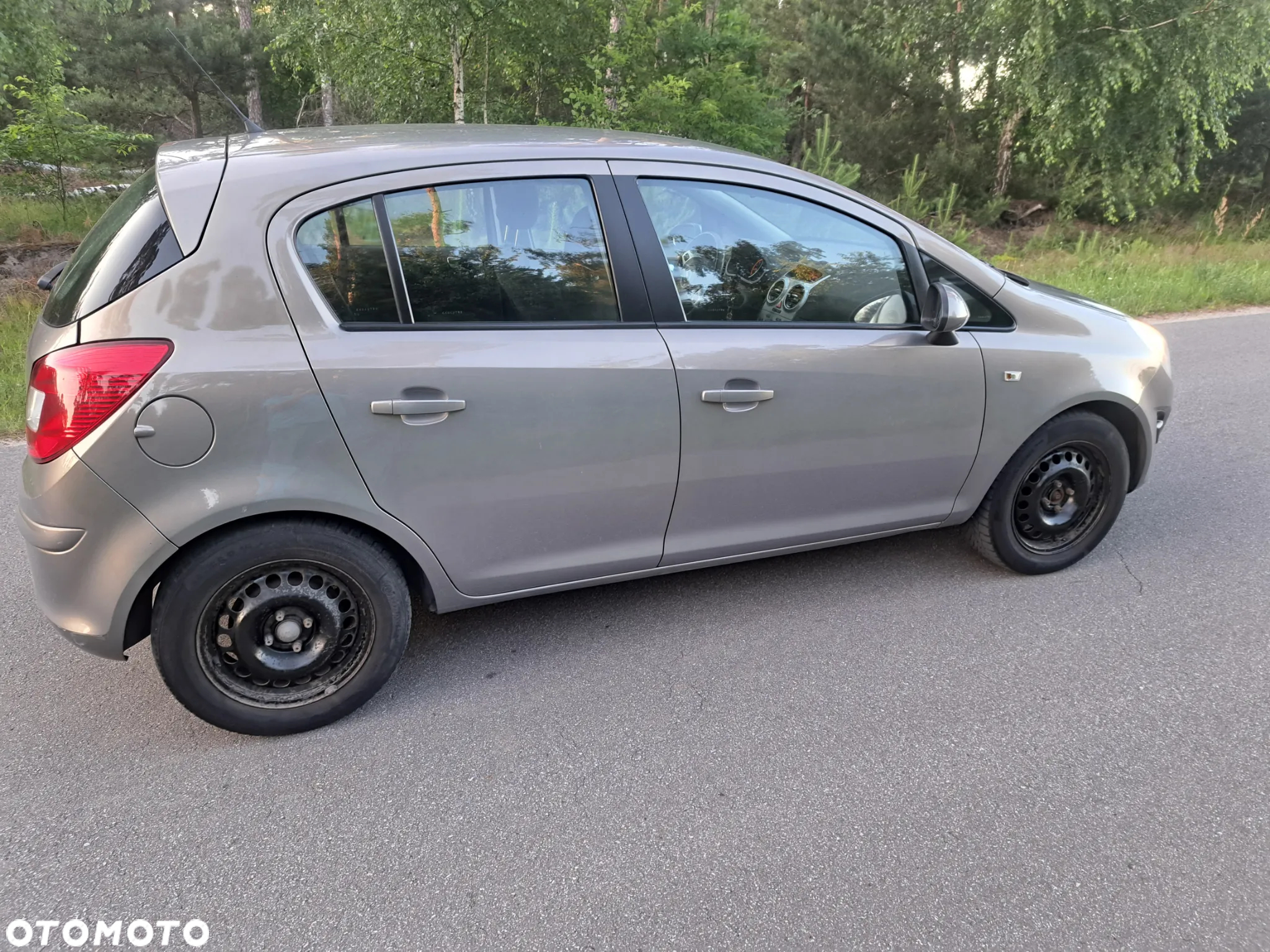 Opel Corsa 1.2 16V Cosmo - 2