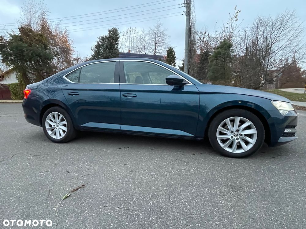 Skoda Superb 2.0 TDI SCR Ambition DSG - 17