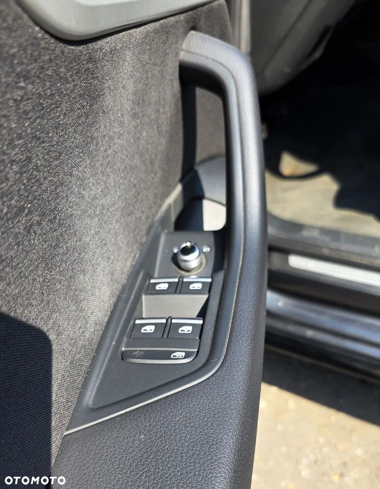 Audi A4 Limousine 35 TFSI mHEV S Line S tronic - 15