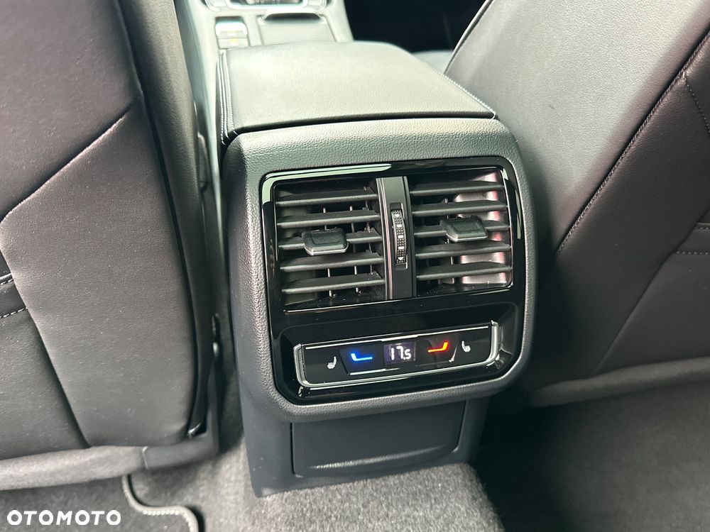 Volkswagen Arteon 2.0 TDI SCR 4Motion DSG R-Line - 30