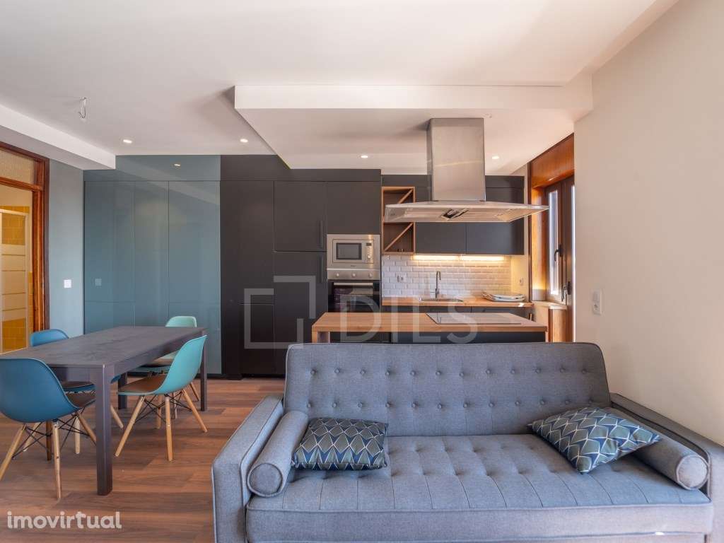 Apartamento T3, na Baixa do Porto, Marquês - Constituição - Grande imagem: 2/31