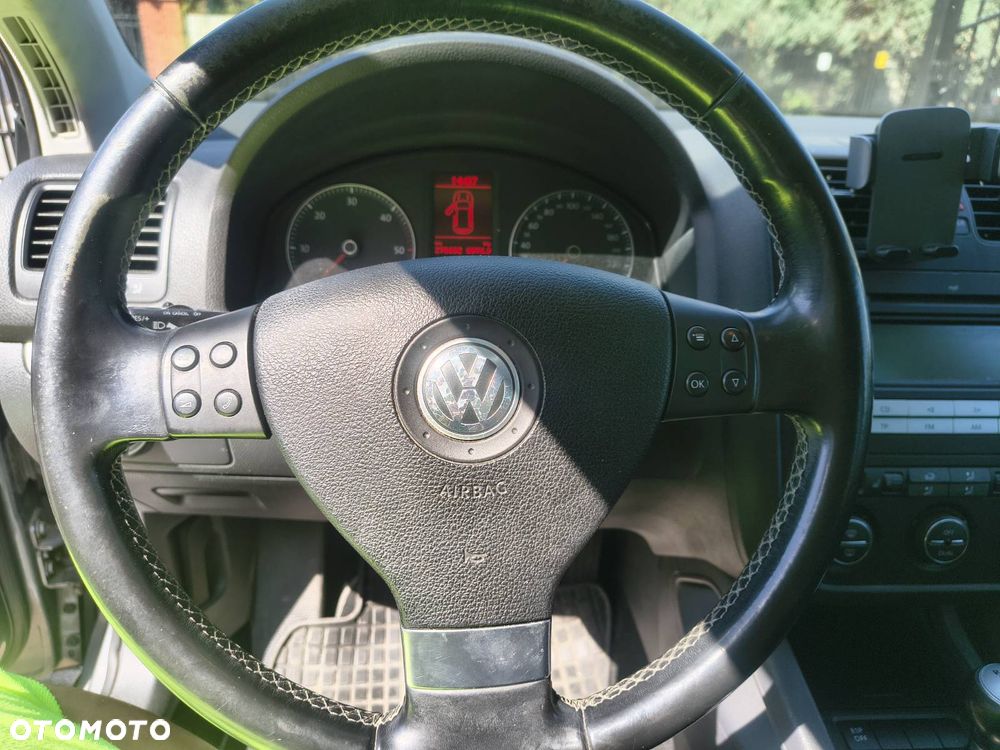 Volkswagen Golf 2.0 TDI Comfortline - 8