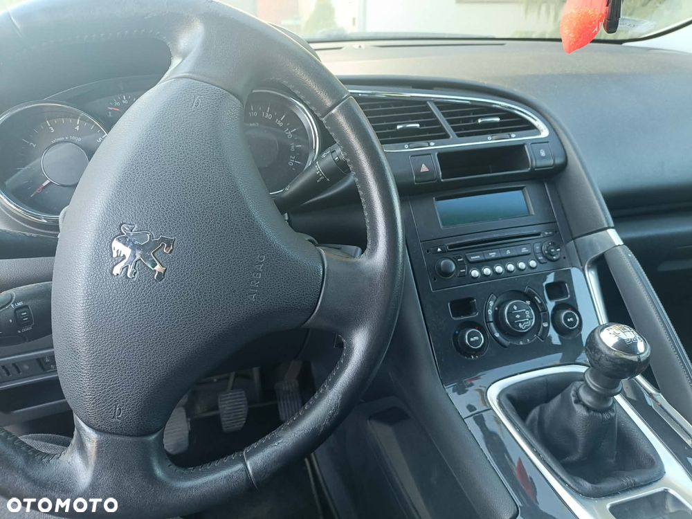 Peugeot 3008 1.6 Premium+ - 8