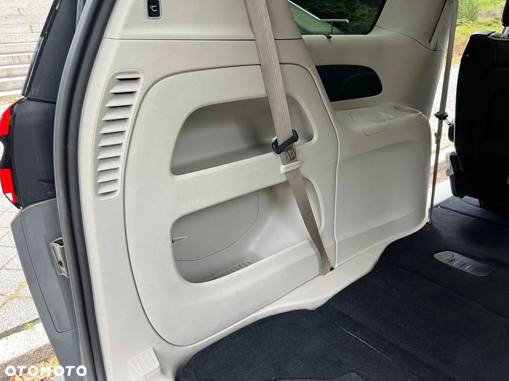 Chrysler Pacifica - 21