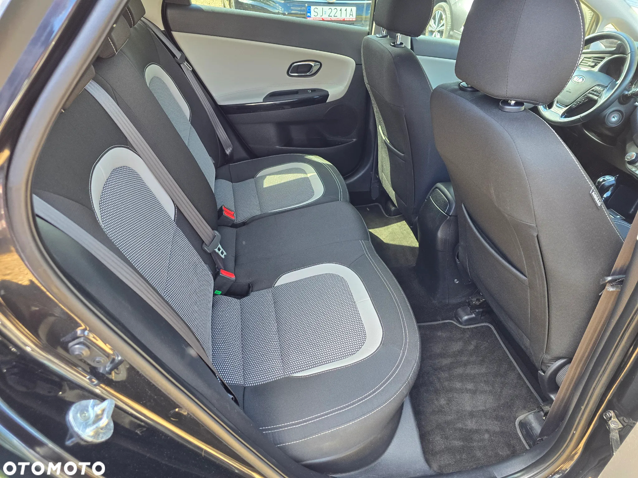 Kia Ceed 1.6 GDI Dream-Team Edition - 12