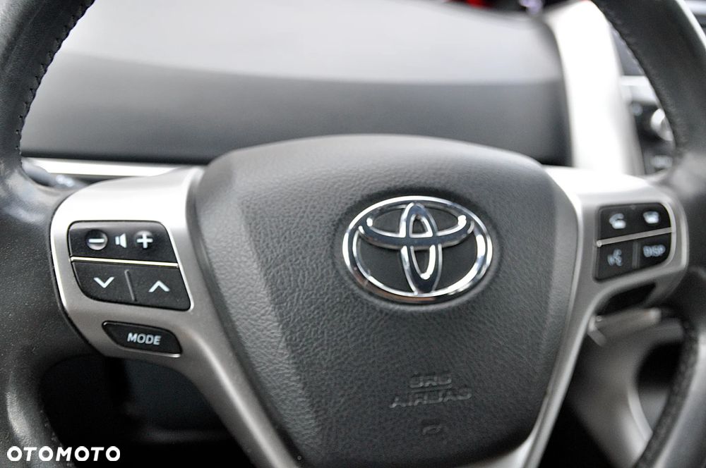 Toyota Verso 2.0 D-4D Prestige 7os - 19