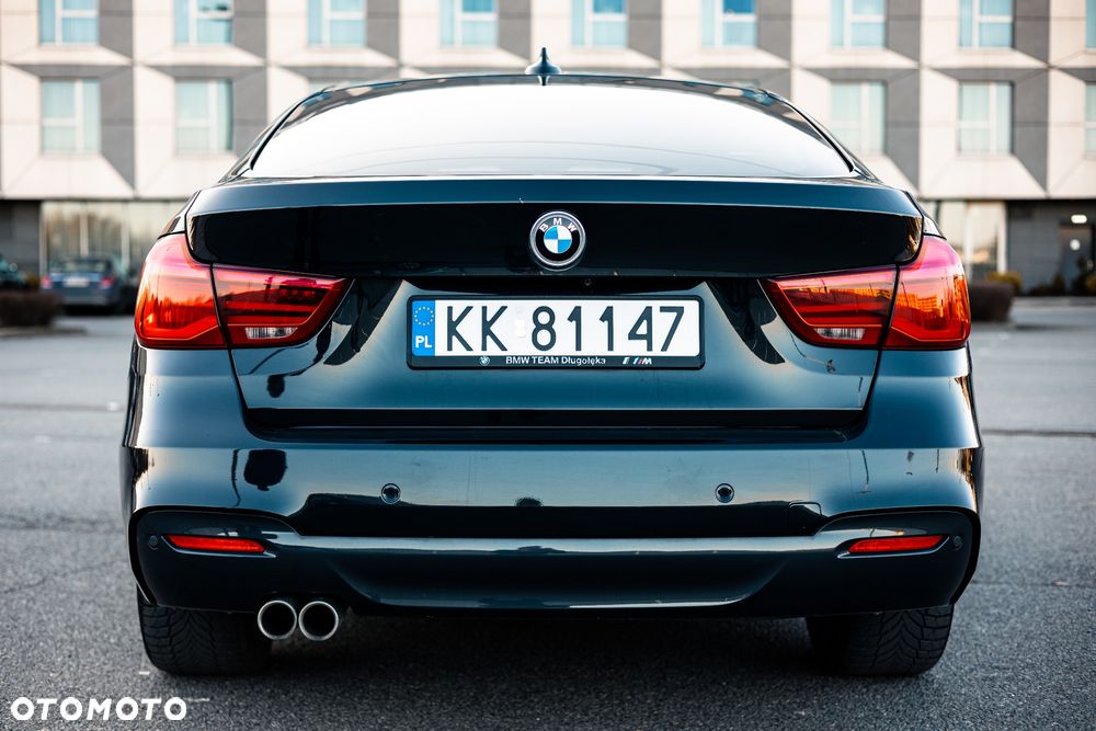 BMW Seria 3 325d M Sport - 12