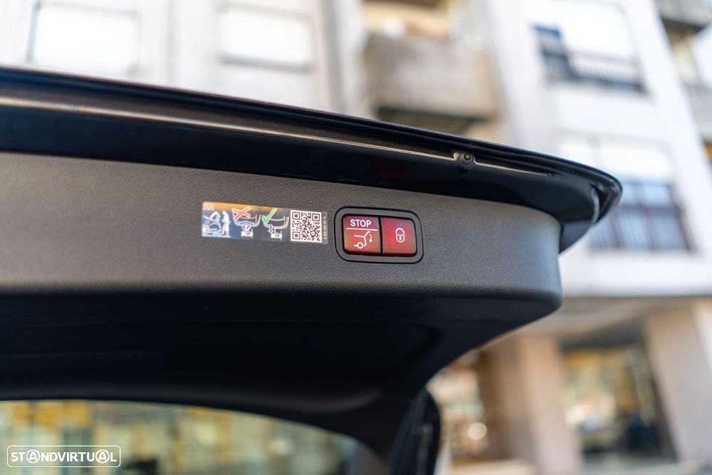 Mercedes-Benz E 300 e Station - 10