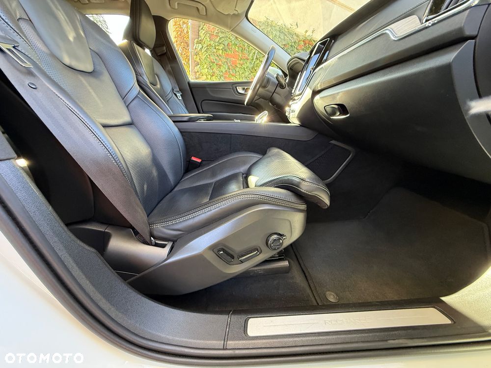 Volvo XC 60 T8 Plug-In Hybrid AWD Inscription - 7