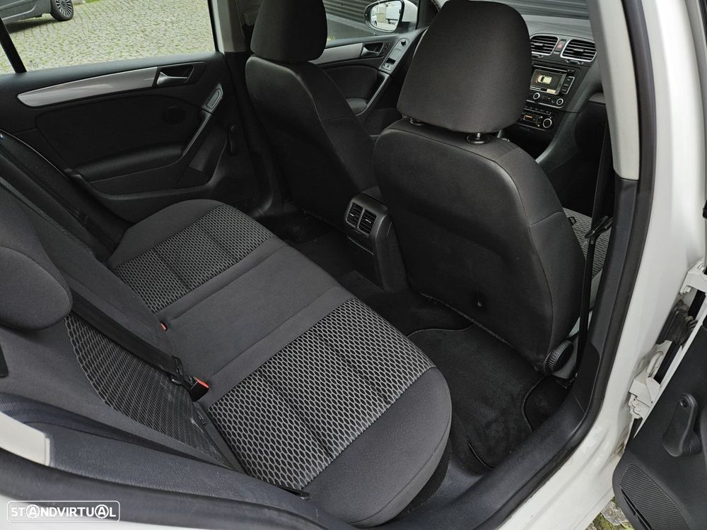 VW Golf 1.6 TDi Confortline - 7