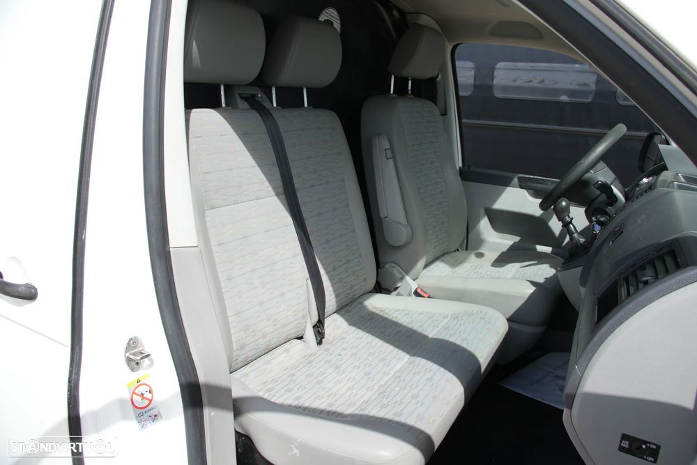 VW Transporter 2.0TDI - 12