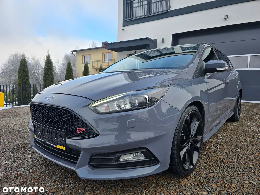 Ford Focus 2.0 EcoBoost ST mit Leder-Sport-Paket - 15