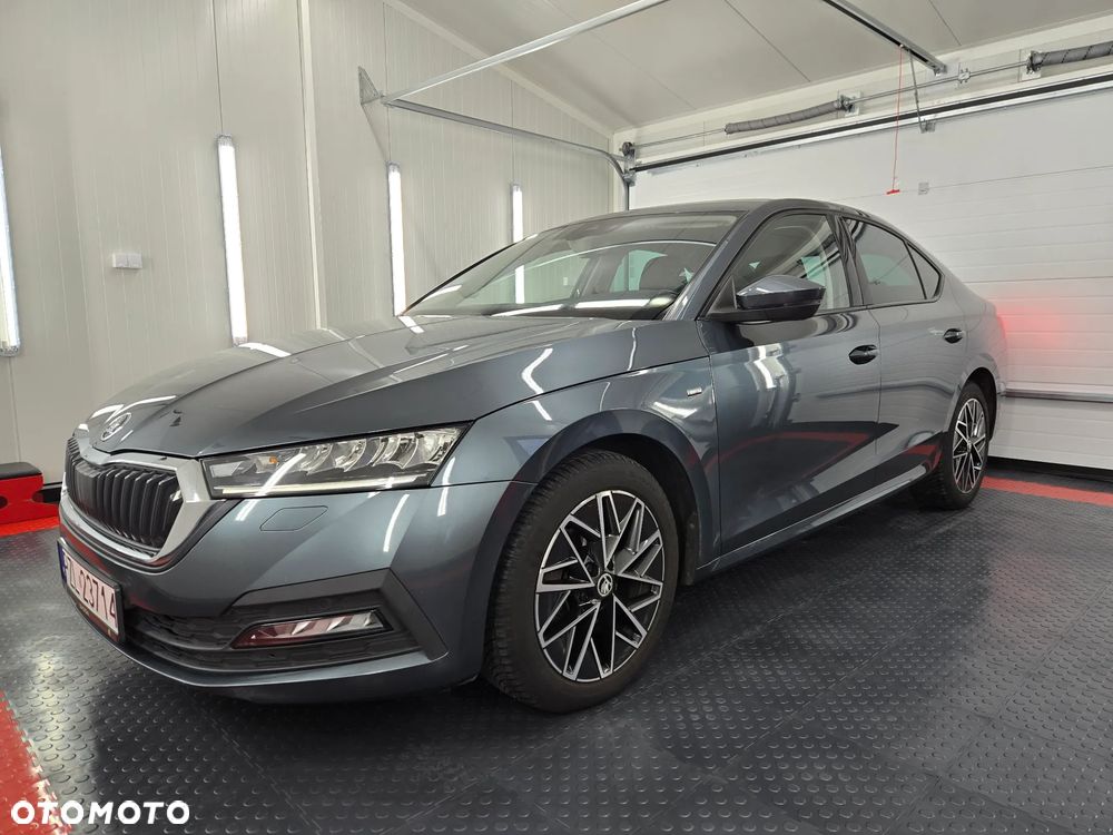 Skoda Octavia 2.0 TDI DSG Clever - 16