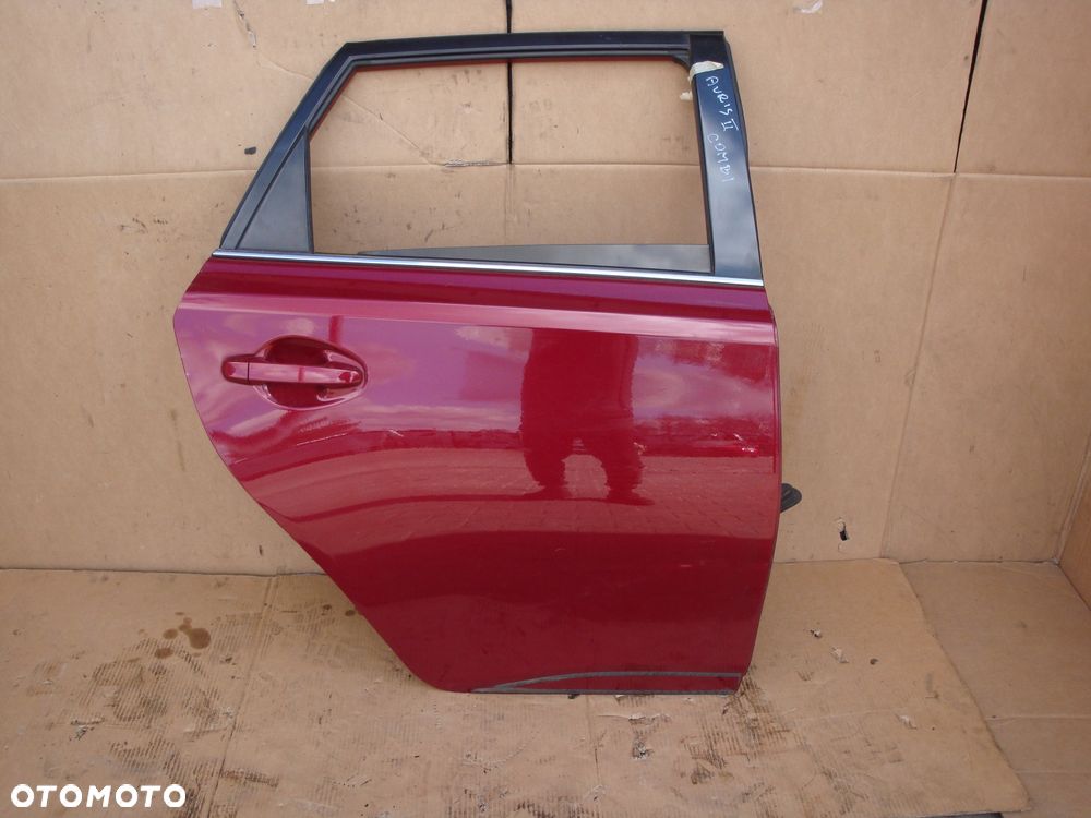 TOYOTA AURIS II 12-18 KOMBI DRZWI PRAWE TYLNE