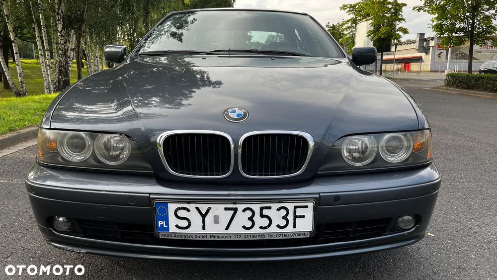 BMW Seria 5 525i - 2